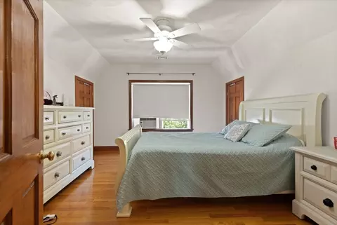Bedroom - 20 Peirce Ave, Everett, MA 02149 photo 4 of 6