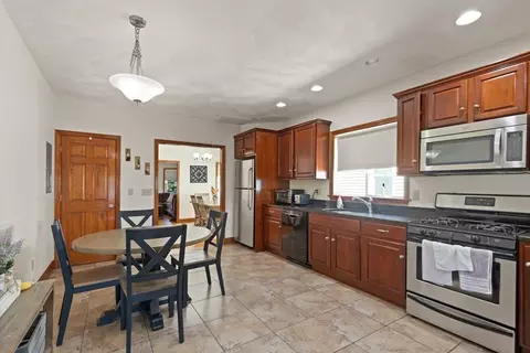 Kitchen - 20 Peirce Ave, Everett, MA 02149 photo 4 of 4