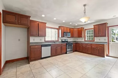 Kitchen - 20 Peirce Ave, Everett, MA 02149 photo 2 of 4