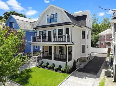 38 Powder House Blvd #PH, Somerville, MA 02144