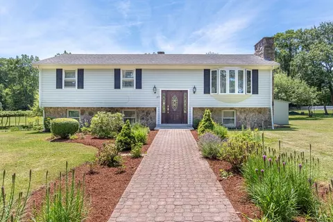 353 American Legion Hwy, Westport, MA 02790
