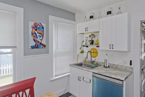 47 Denver St, Springfield, MA 01109 photo 12