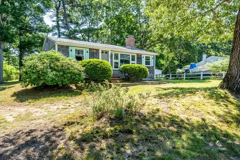 201 Captains Row, Mashpee, MA 02649