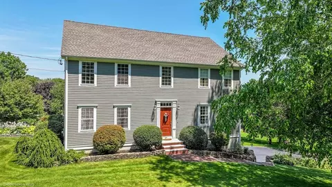 57 Perry Hill Rd, Acushnet, MA 02743 photo 3