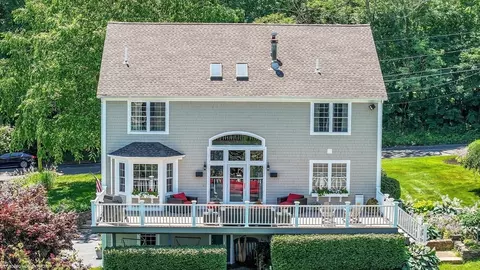 57 Perry Hill Rd, Acushnet, MA 02743 photo 4