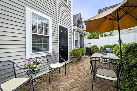 Exterior - 9 Hooper St, Marblehead, MA 01945 photo 4 of 9