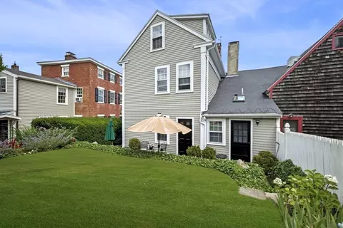 Exterior - 9 Hooper St, Marblehead, MA 01945 photo 6 of 9