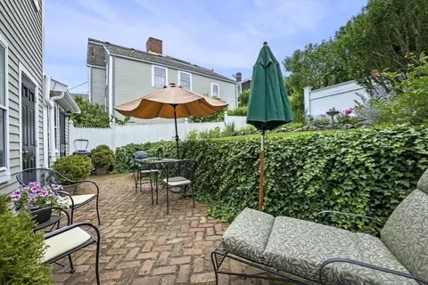 Exterior - 9 Hooper St, Marblehead, MA 01945 photo 3 of 9
