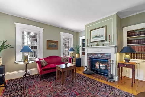 Living - 9 Hooper St, Marblehead, MA 01945 photo 1 of 7