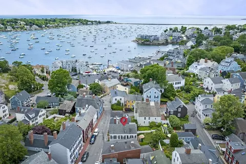 9 Hooper St, Marblehead, MA 01945