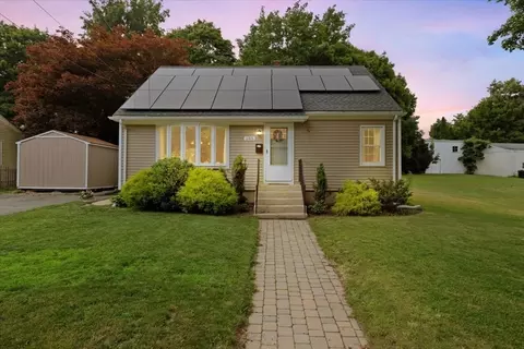 105 Norman Ave, Somerset, MA 02726