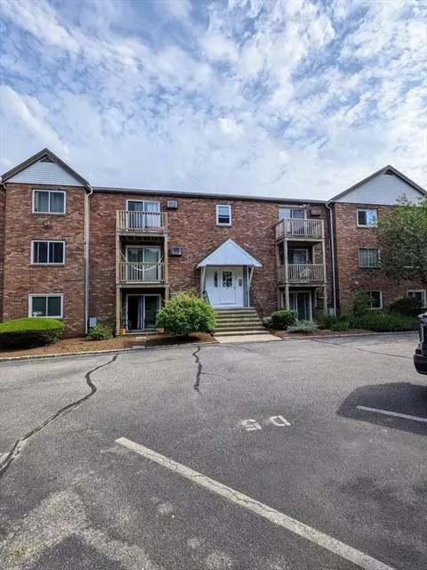 92 Sandwich Rd #9D, Bourne, MA 02532