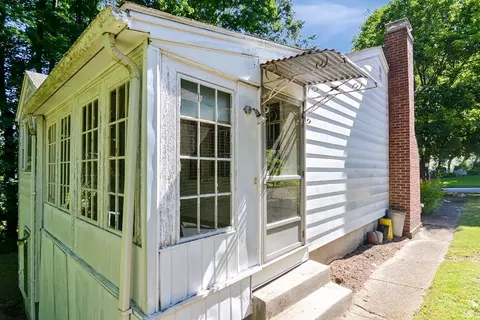 Exterior - 39 Beechmont St, Worcester, MA 01609 photo 7 of 15