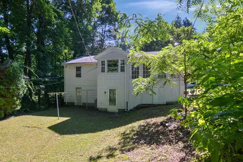 Exterior - 39 Beechmont St, Worcester, MA 01609 photo 8 of 15