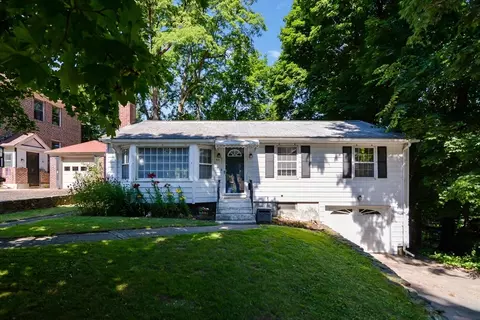 Exterior - 39 Beechmont St, Worcester, MA 01609 photo 4 of 15