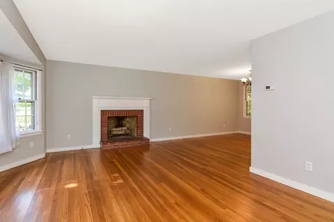 Living - 39 Beechmont St, Worcester, MA 01609 photo 1 of 4