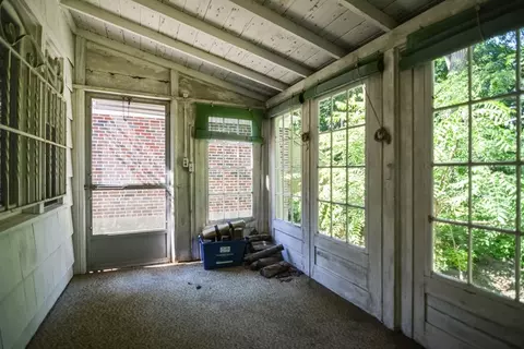 Exterior - 39 Beechmont St, Worcester, MA 01609 photo 2 of 15