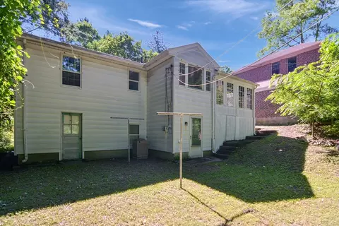 Exterior - 39 Beechmont St, Worcester, MA 01609 photo 10 of 15