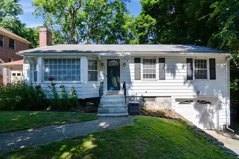 39 Beechmont St, Worcester, MA 01609