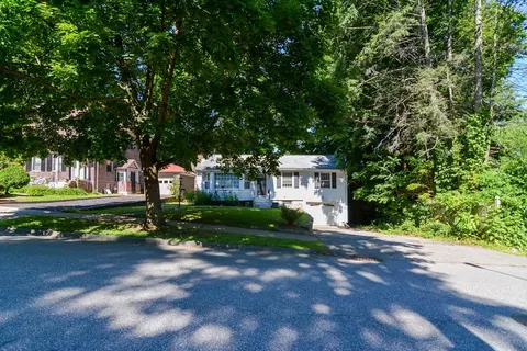 Exterior - 39 Beechmont St, Worcester, MA 01609 photo 12 of 15