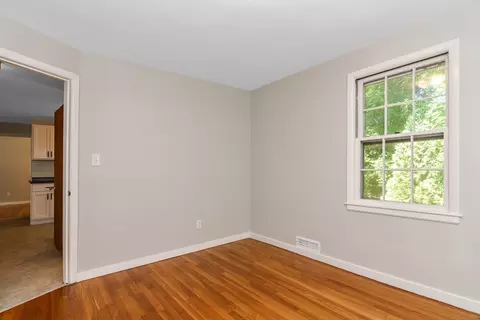 Bedroom - 39 Beechmont St, Worcester, MA 01609 photo 2 of 7