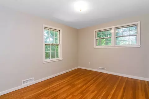 Bedroom - 39 Beechmont St, Worcester, MA 01609 photo 3 of 7