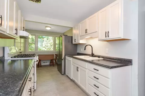 Kitchen - 39 Beechmont St, Worcester, MA 01609 photo 4 of 6