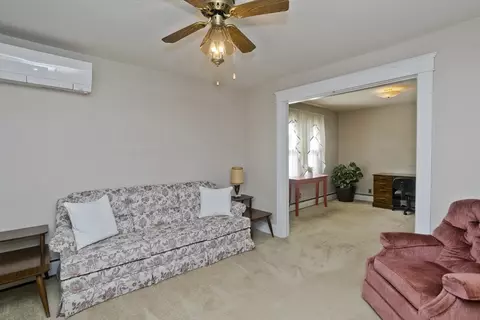 48 Charpentier Blvd, Chicopee, MA 01013 photo 7