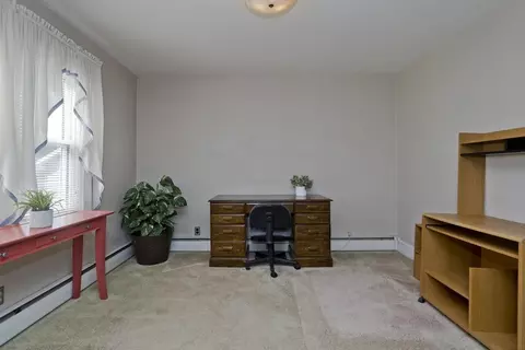 48 Charpentier Blvd, Chicopee, MA 01013 photo 9