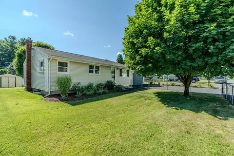 45 Armanella St, Chicopee, MA 01020