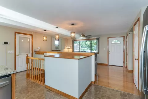45 Armanella St, Chicopee, MA 01020 photo 16