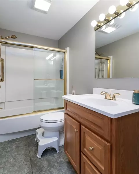 45 Armanella St, Chicopee, MA 01020 photo 24
