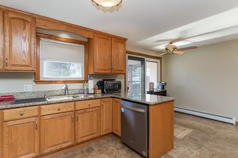45 Armanella St, Chicopee, MA 01020 photo 15