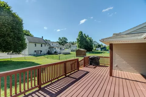 45 Armanella St, Chicopee, MA 01020 photo 10