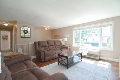 3 Hollow Tree Ave, Wareham, MA 02571 photo 2