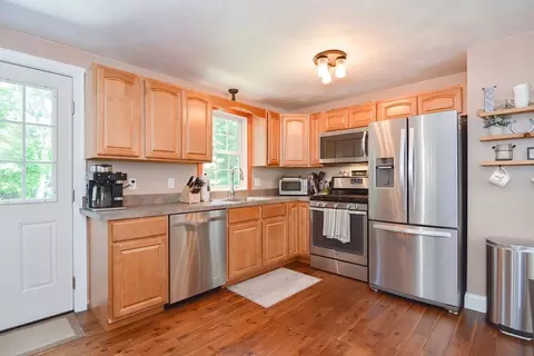 3 Hollow Tree Ave, Wareham, MA 02571 photo 6