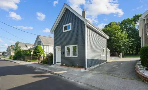 42 12 Floral St, Taunton, MA 02780