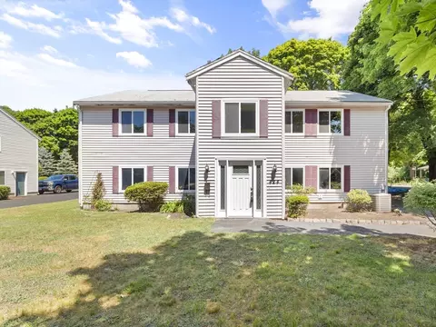 424 Andover St, Lowell, MA 01852