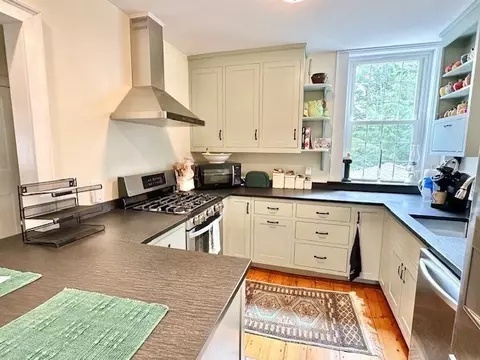 278 E Main St, Plainfield, MA 01070 photo 9