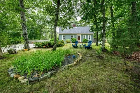 8 Lake Shore Dr, Brewster, MA 02631