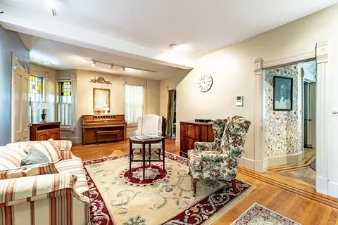 136 Bowdoin St, Springfield, MA 01109 photo 5