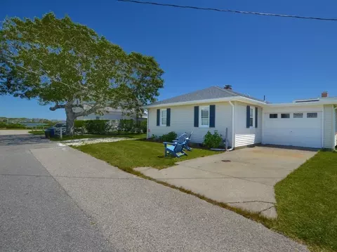 31 Fenton Street Teaticket, Falmouth, MA 02536