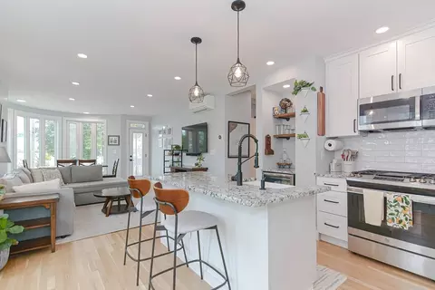 71 Farragut Rd #1, Boston, MA 02127