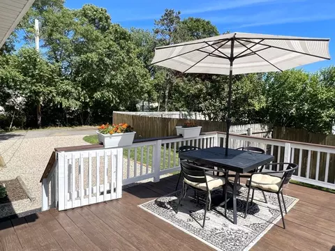 4 Sonnys Dr, Wareham, MA 02571 photo 6