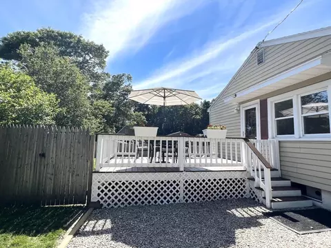4 Sonnys Dr, Wareham, MA 02571 photo 4