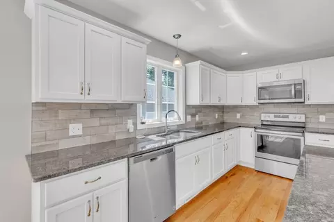 30 Irvington St, Springfield, MA 01108 photo 14