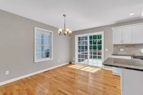 30 Irvington St, Springfield, MA 01108 photo 12