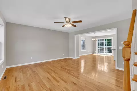 30 Irvington St, Springfield, MA 01108 photo 8