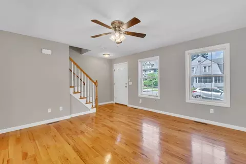 30 Irvington St, Springfield, MA 01108 photo 5