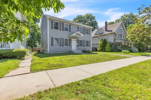 30 Irvington St, Springfield, MA 01108 photo 4